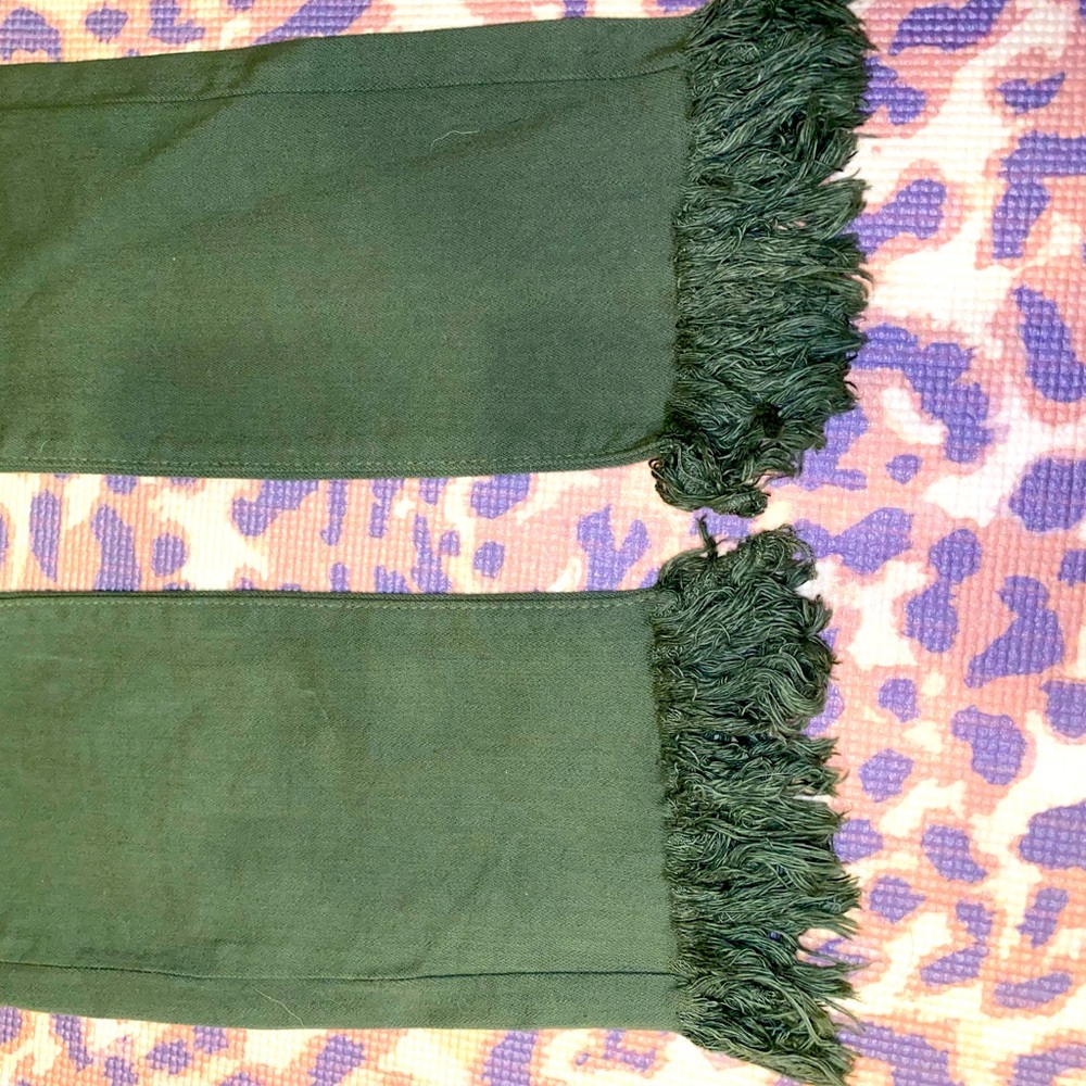 Moss Fringe Hem skinny jean Size 26